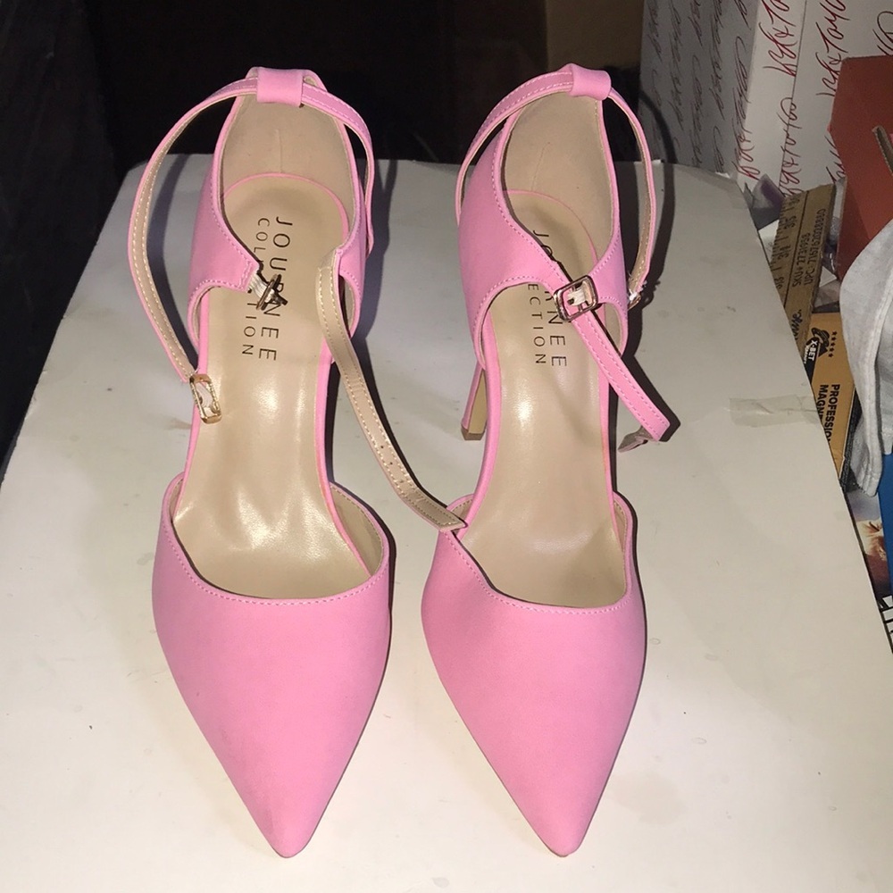 Women’s NWOT Journee Ankle Strap Heels
